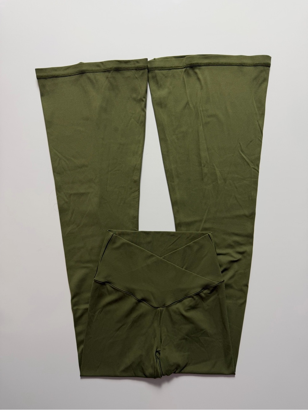 Aerie Offline Real Me Crossover Hi-Rise Flare Leggings, Green, Size S Short